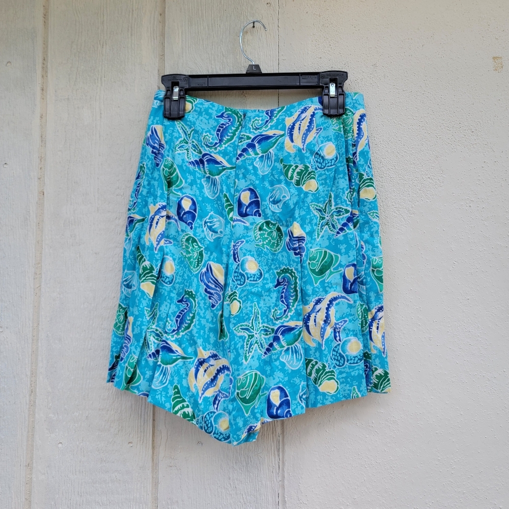 Vibrant Sea Life Print Shorts Womens Sz 10 - Picture 2 of 3